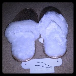Xhilaration rose gold slippers